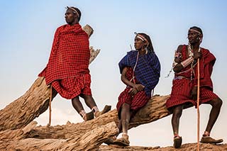 Einheimischer der Masai Mara