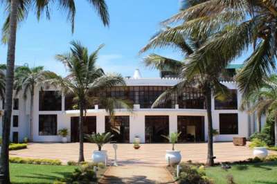 safari lodges tansania serengeti Golden Tulip Hotel Dar es Salaam