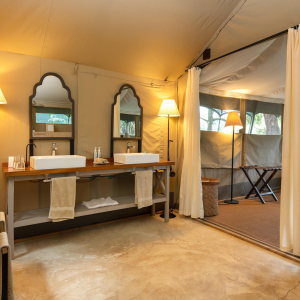 Zelt 1 Badezimmer