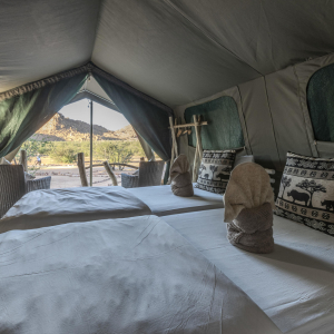 Standard Tent mit zwei Betten