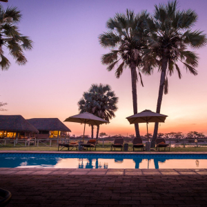 pool_sonnenuntergang_ongumabushcamp