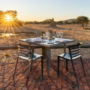 terrase_dinnersetup_sonnenuntergang
