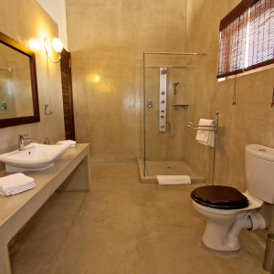 badezimmer_elegant_zimmer_eaglesrestlodge