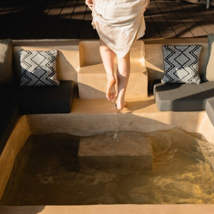 Lounge mit Wasser