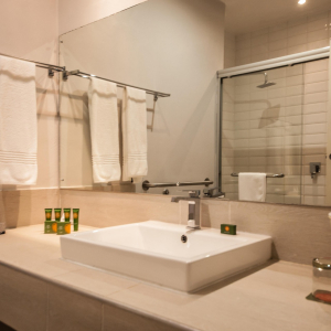 badezimmer_riverzimmer_chobesafarilodge