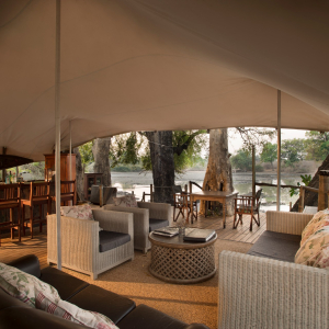 bar_lounge_kangaepeditionscamp