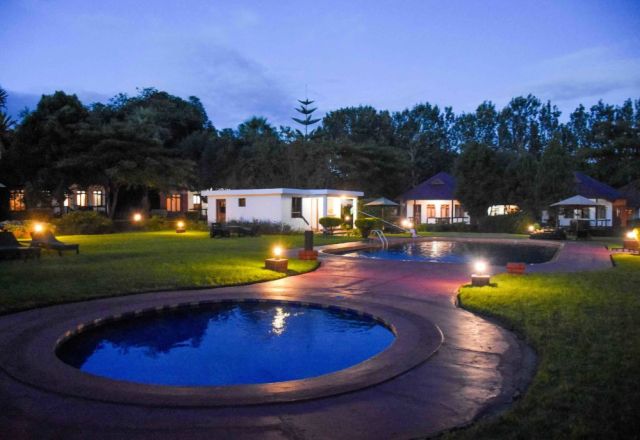 Bougainvillea Safari Lodge